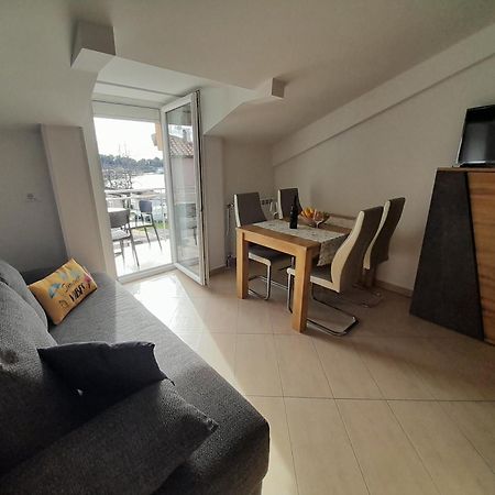 Apartman Voch Zambratija  Bagian luar foto